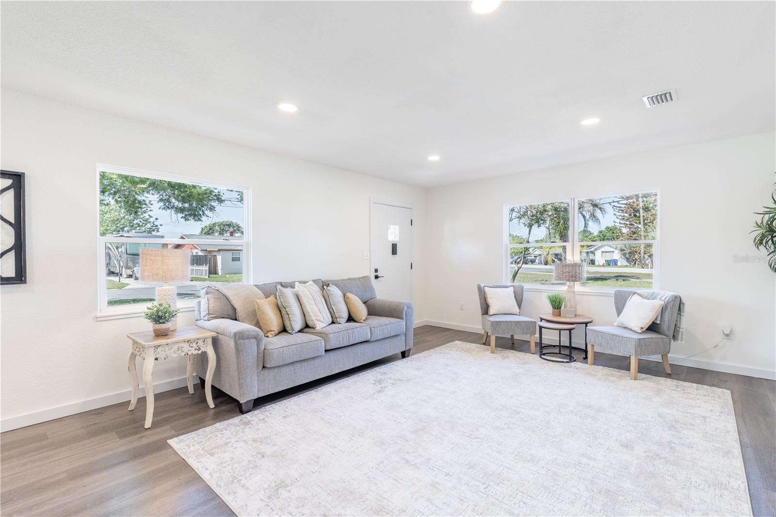 1201 SHERMAN AVE, TAVARES, FL — photo 8