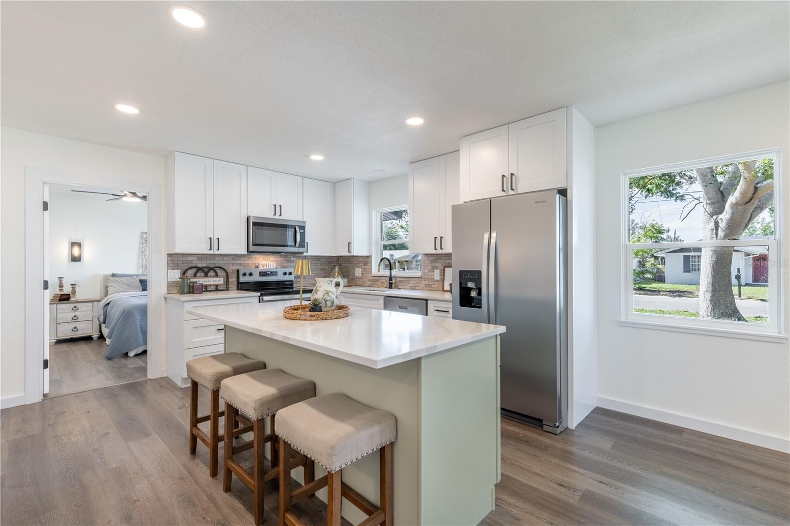1201 SHERMAN AVE, TAVARES, FL — photo 17