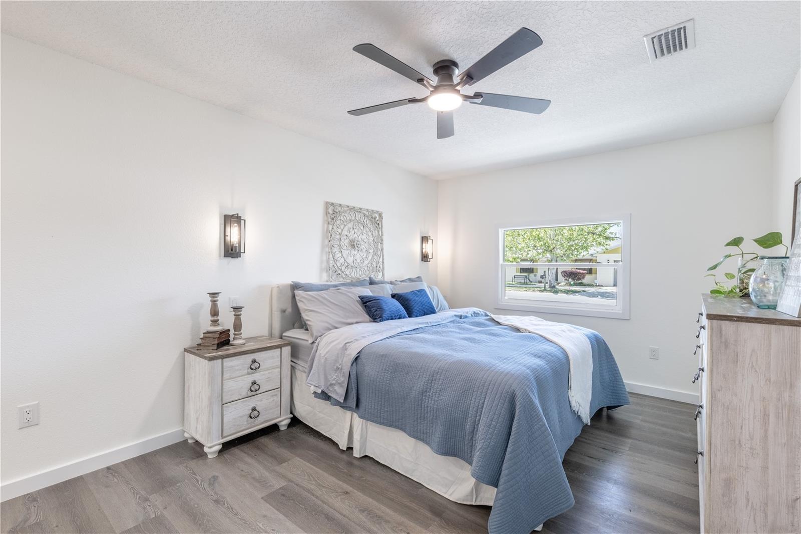 1201 SHERMAN AVE, TAVARES, FL — photo 22