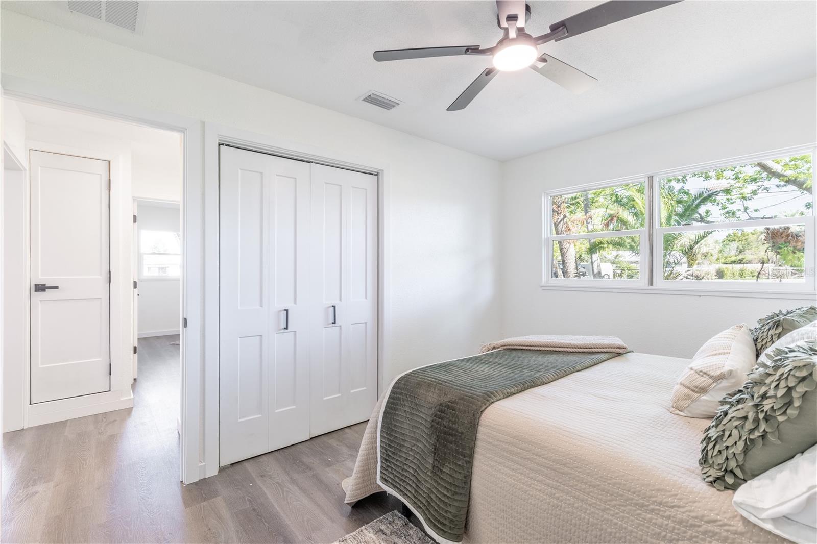 1201 SHERMAN AVE, TAVARES, FL — photo 31