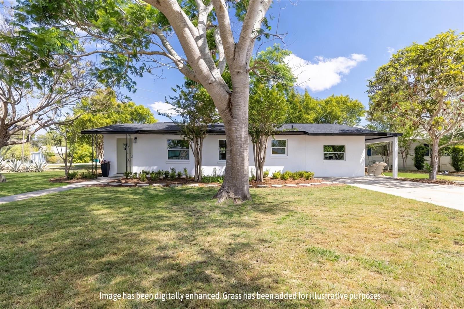 1201 SHERMAN AVE, TAVARES, FL