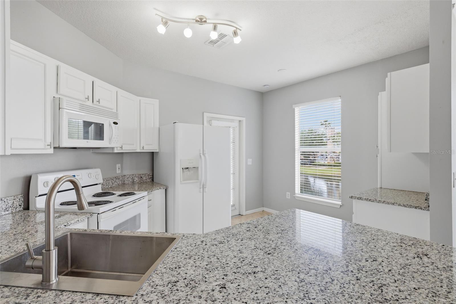 10504 VILLA VIEW CIR, TAMPA, FL — photo 10