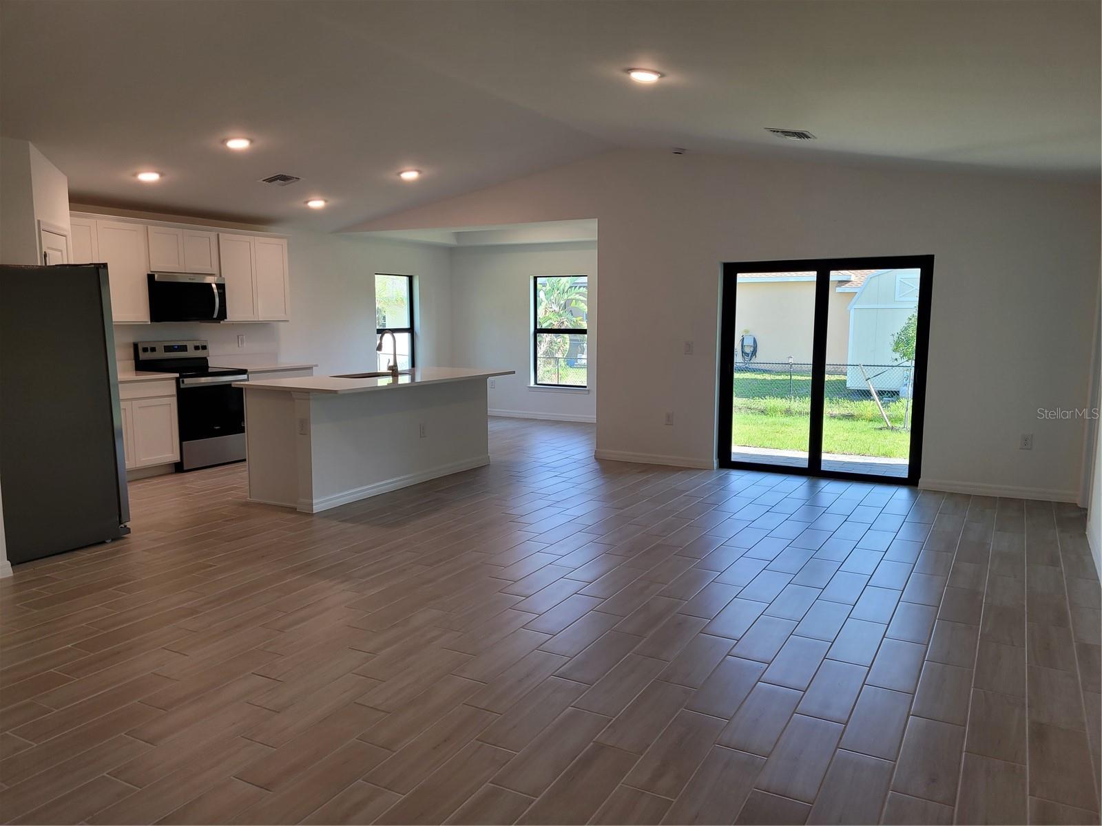 11383 BAGGOT AVE, ENGLEWOOD, FL — photo 3