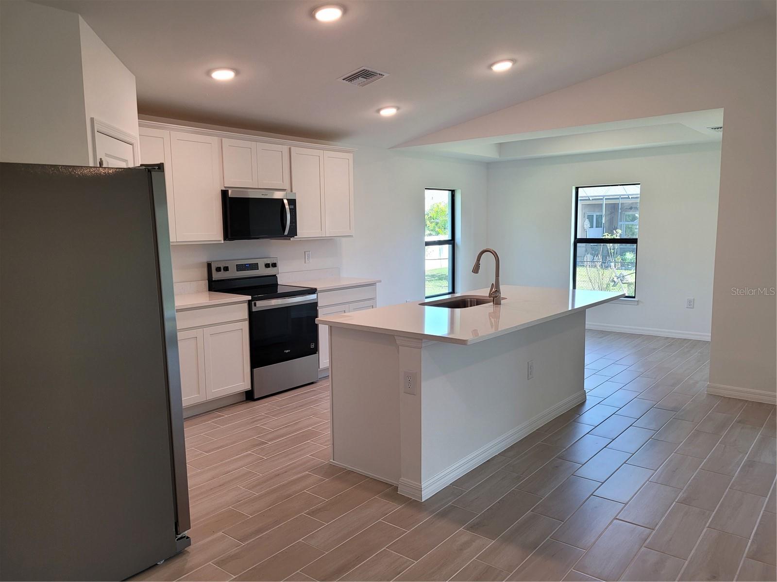 11383 BAGGOT AVE, ENGLEWOOD, FL — photo 7