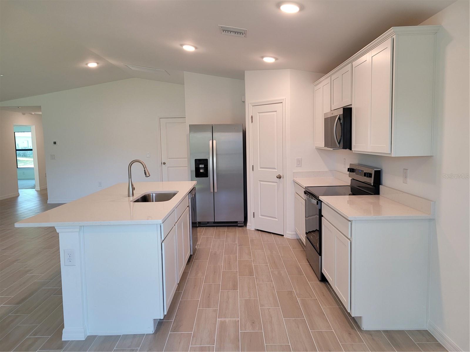 11383 BAGGOT AVE, ENGLEWOOD, FL — photo 12