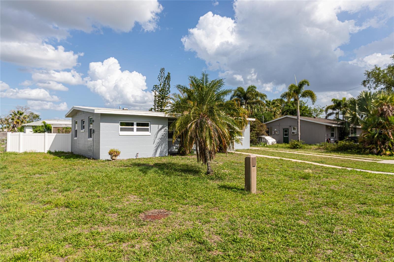 3208 PINETREE ST, PORT CHARLOTTE, FL — photo 15