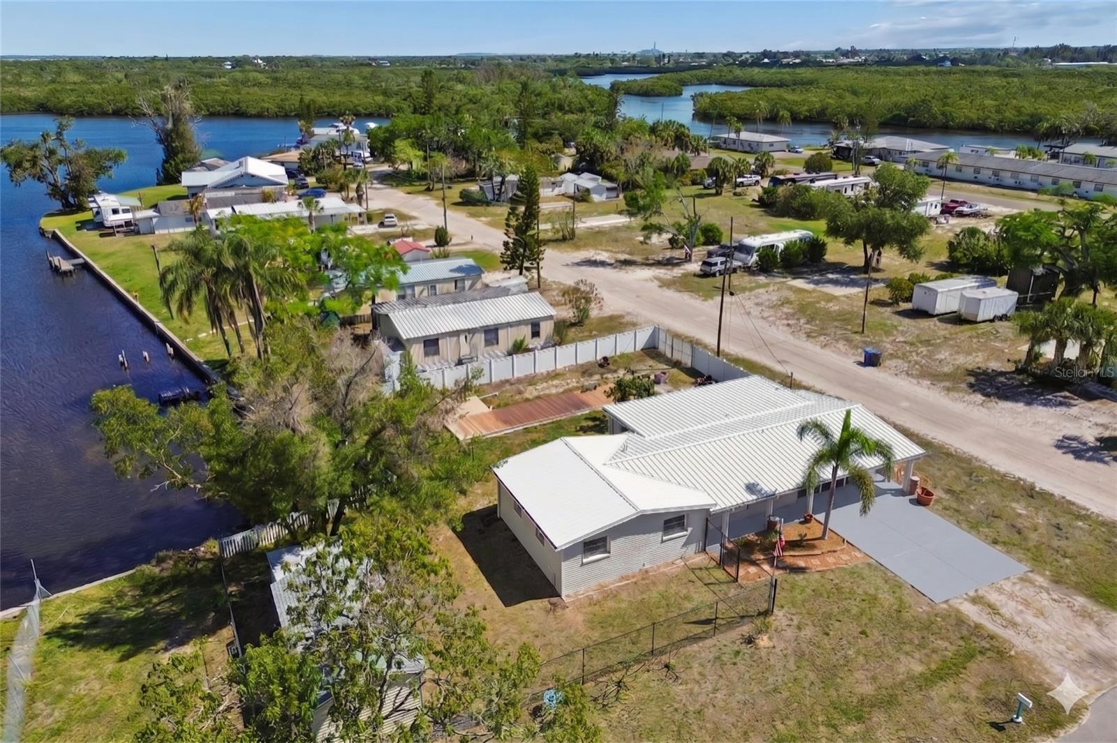 1130 SWEENEY DR, RUSKIN, FL — photo 37