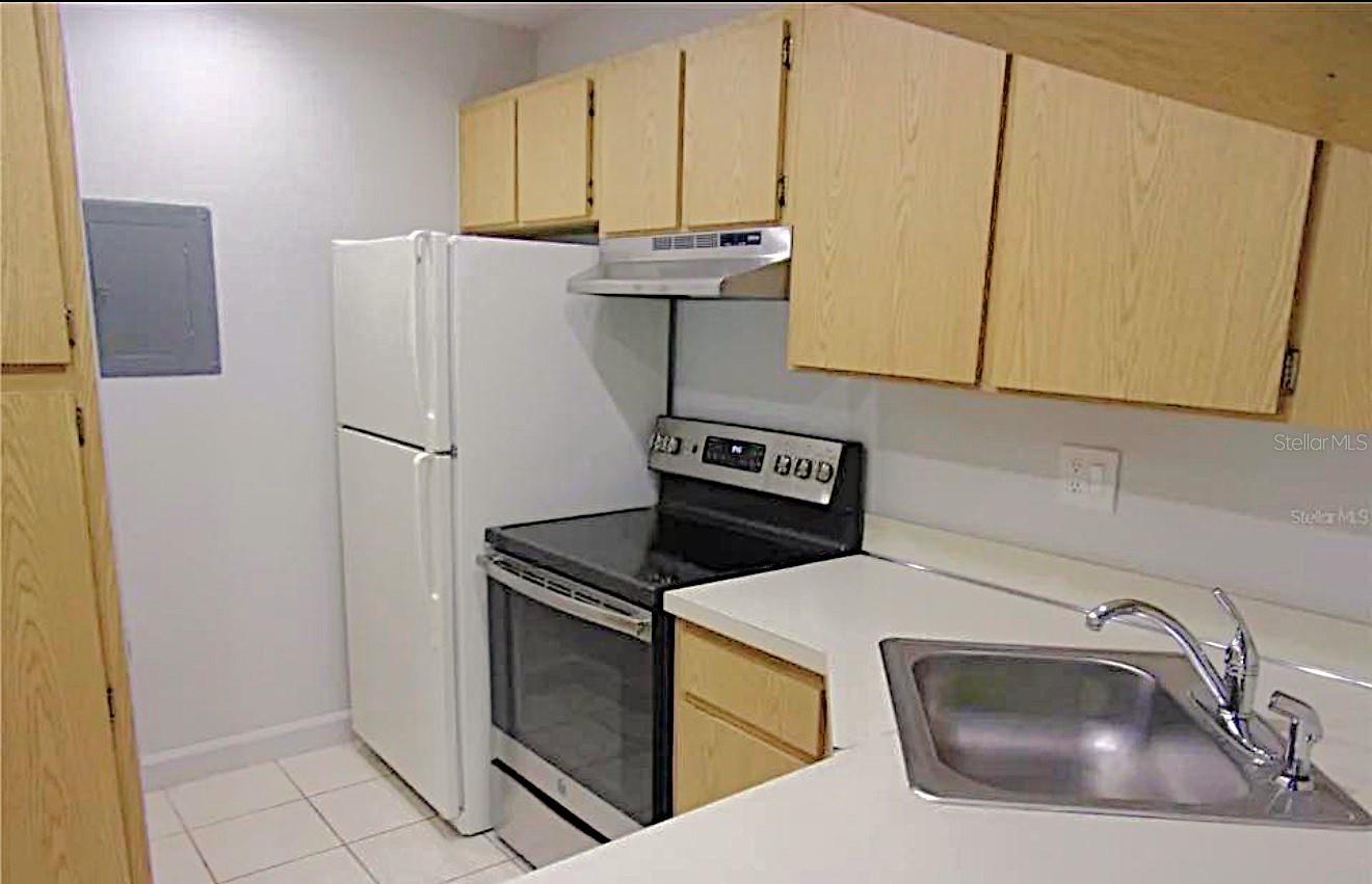 1344 PINE RIDGE CIR E #E3, TARPON SPRINGS, FL — photo 2
