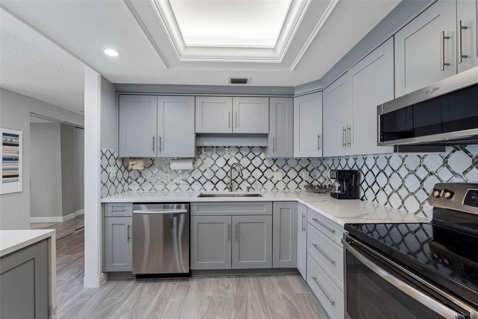 1501 GULF BLVD #102, CLEARWATER BEACH, FL — photo 9