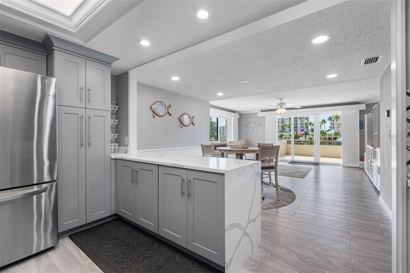 1501 GULF BLVD #102, CLEARWATER BEACH, FL — photo 10