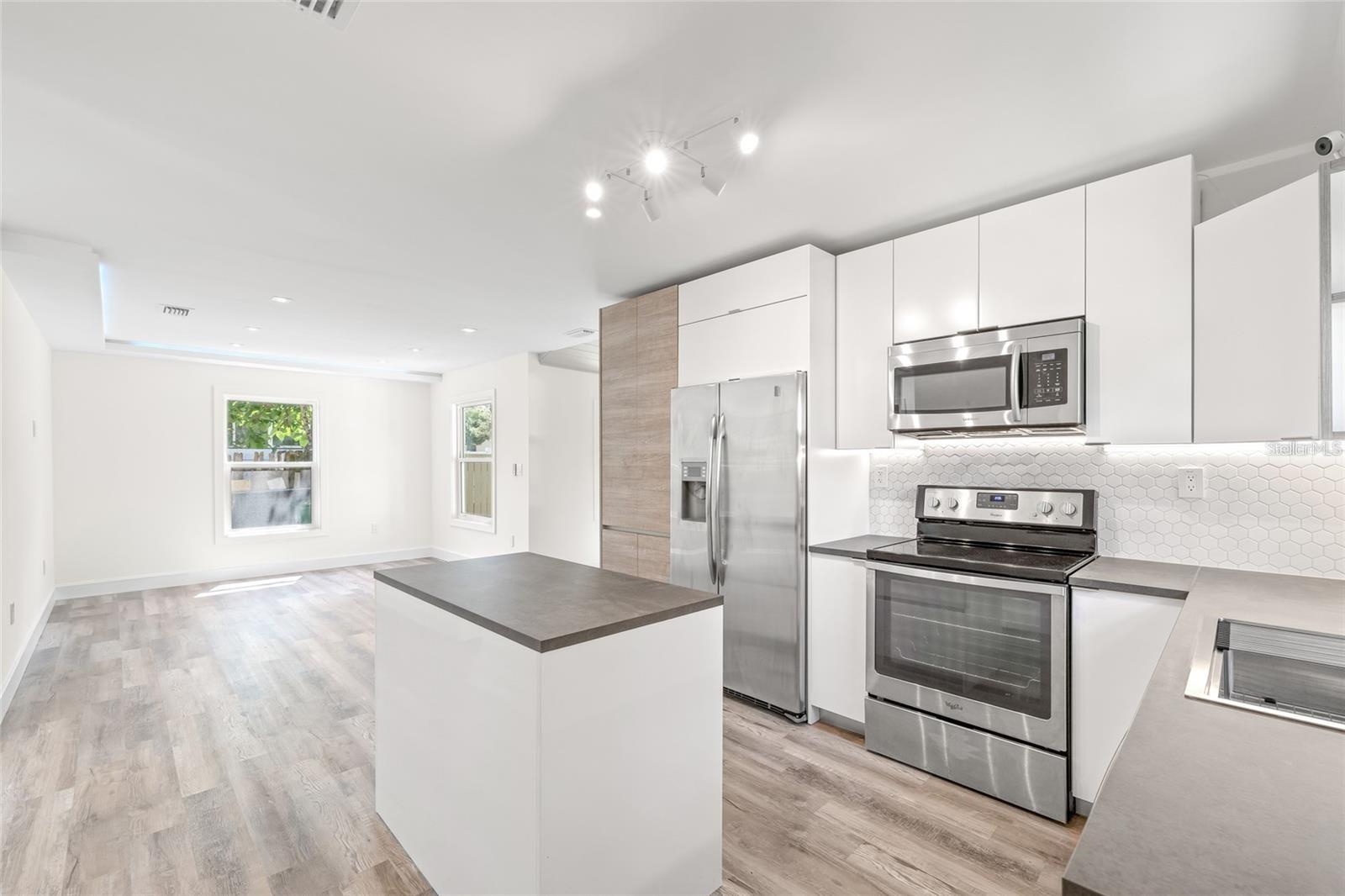 6907 20TH ST, TAMPA, FL — photo 7