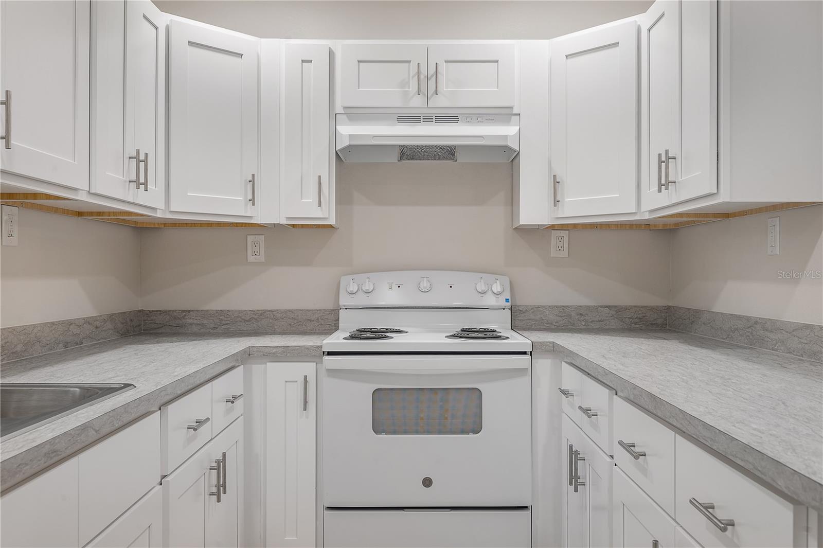 2307 E OSBORNE AVE, TAMPA, FL — photo 11