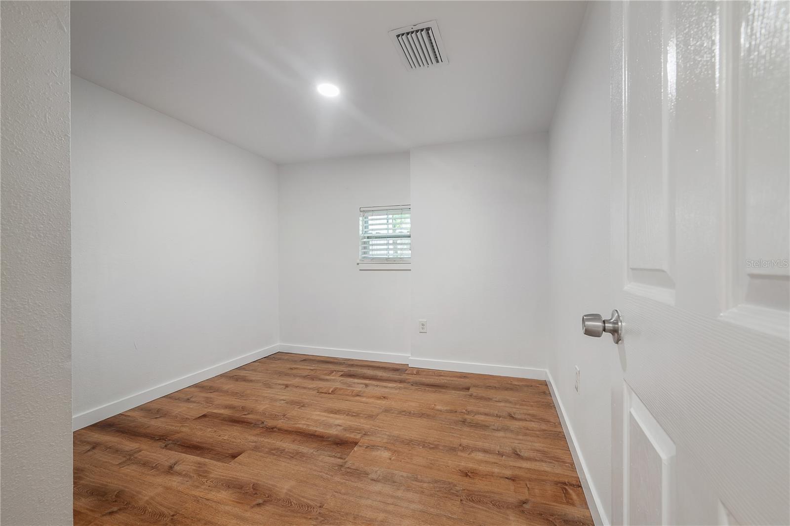 2307 E OSBORNE AVE, TAMPA, FL — photo 26
