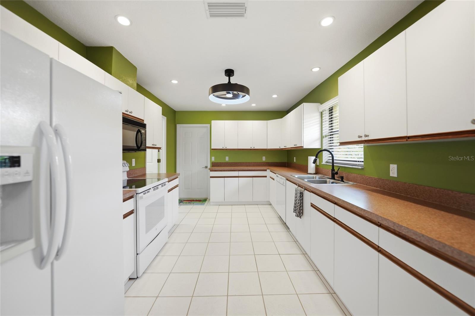 11275 SW COURTNEY DR, LAKE SUZY, FL — photo 10