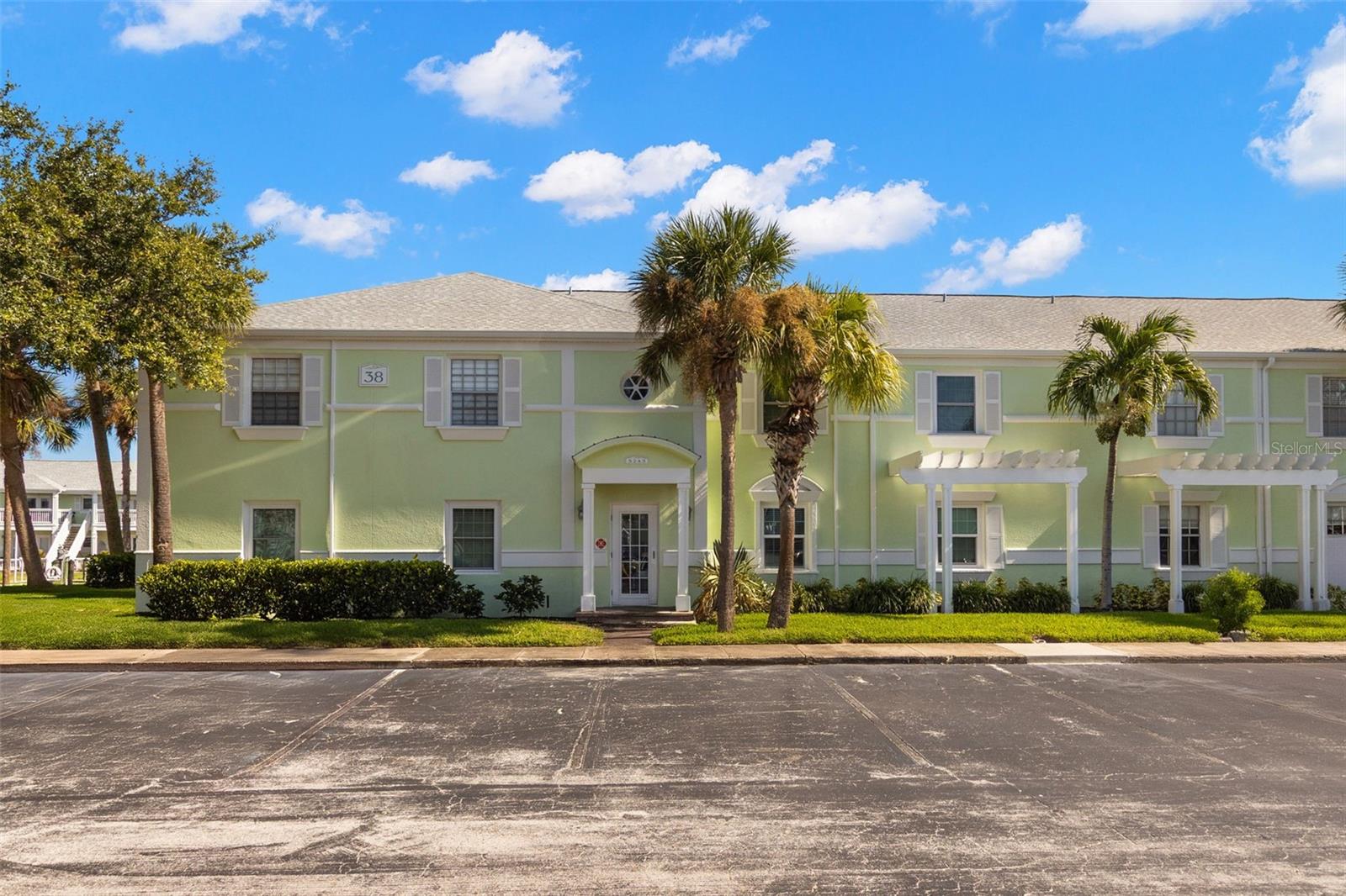 5243 BEACH DR SE #B, ST PETERSBURG, FL — photo 2