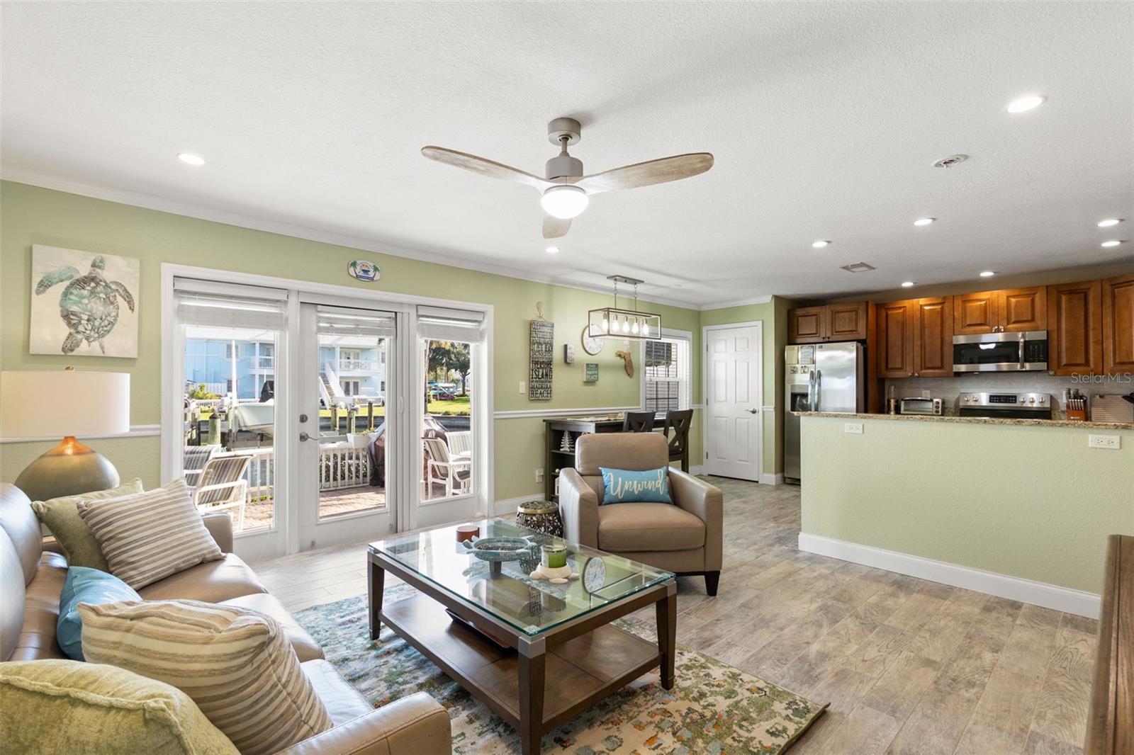 5243 BEACH DR SE #B, ST PETERSBURG, FL — photo 4
