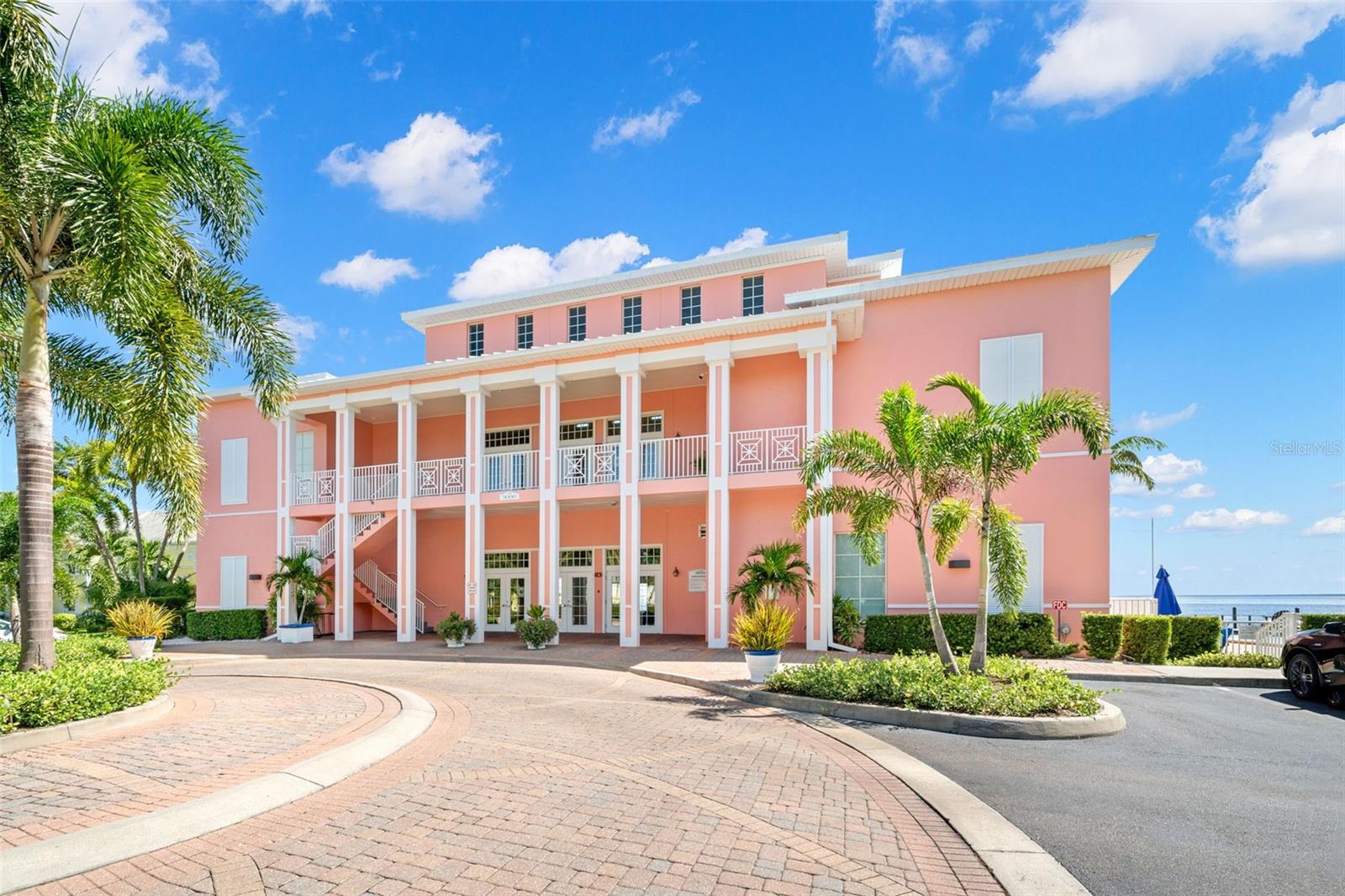 5243 BEACH DR SE #B, ST PETERSBURG, FL — photo 28