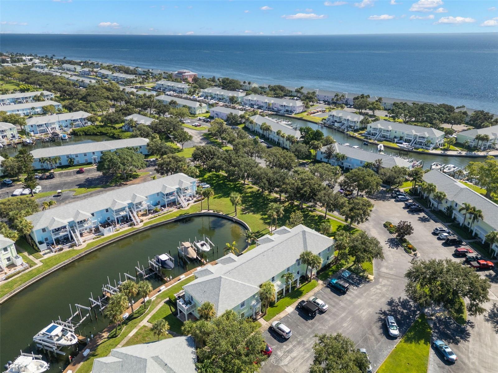 5243 BEACH DR SE #B, ST PETERSBURG, FL — photo 39