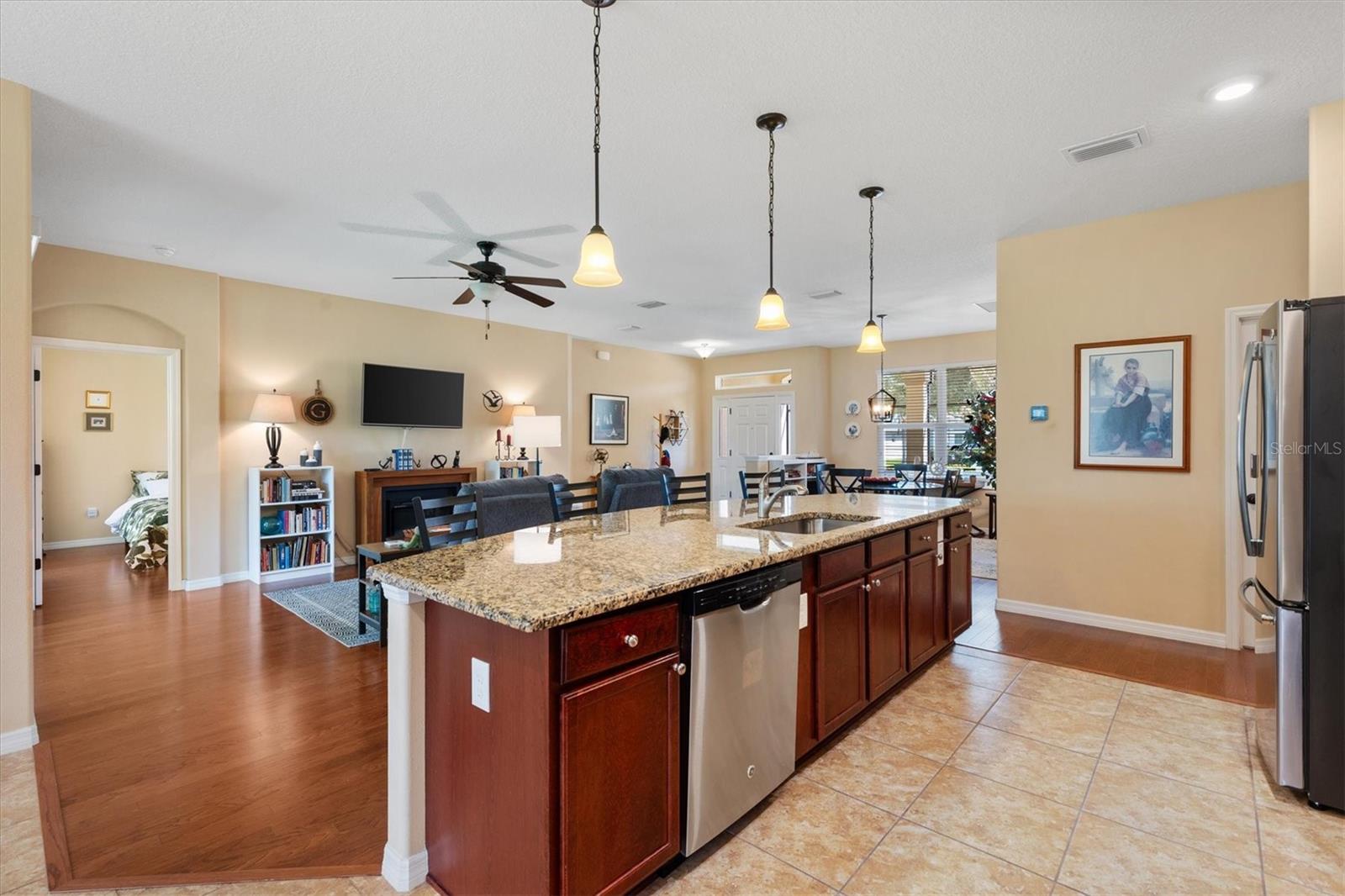 26605 AUGUSTA SPRINGS CIR, LEESBURG, FL — photo 37