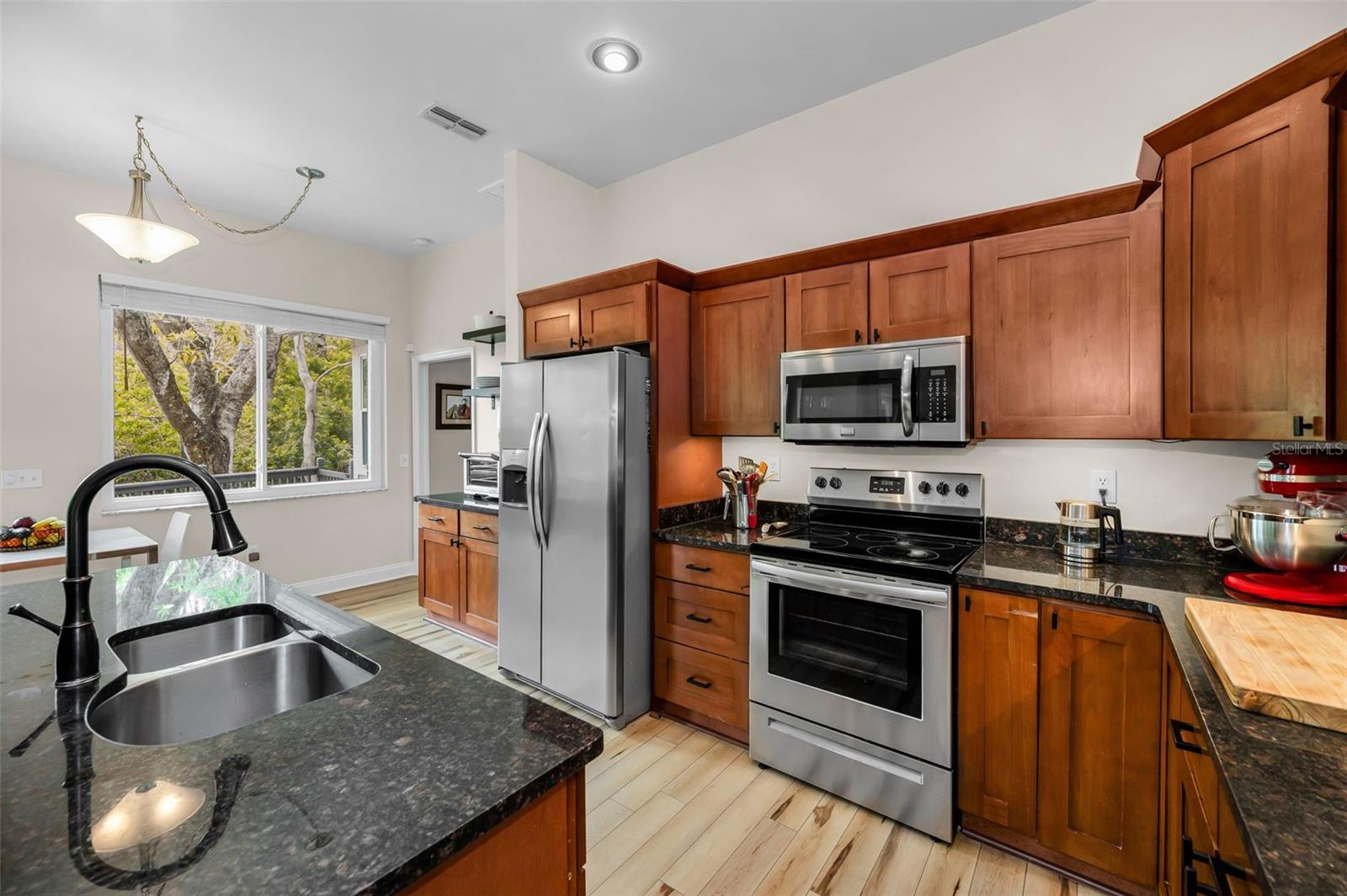 2997 EAGLE ESTATES CIR E, CLEARWATER, FL — photo 23