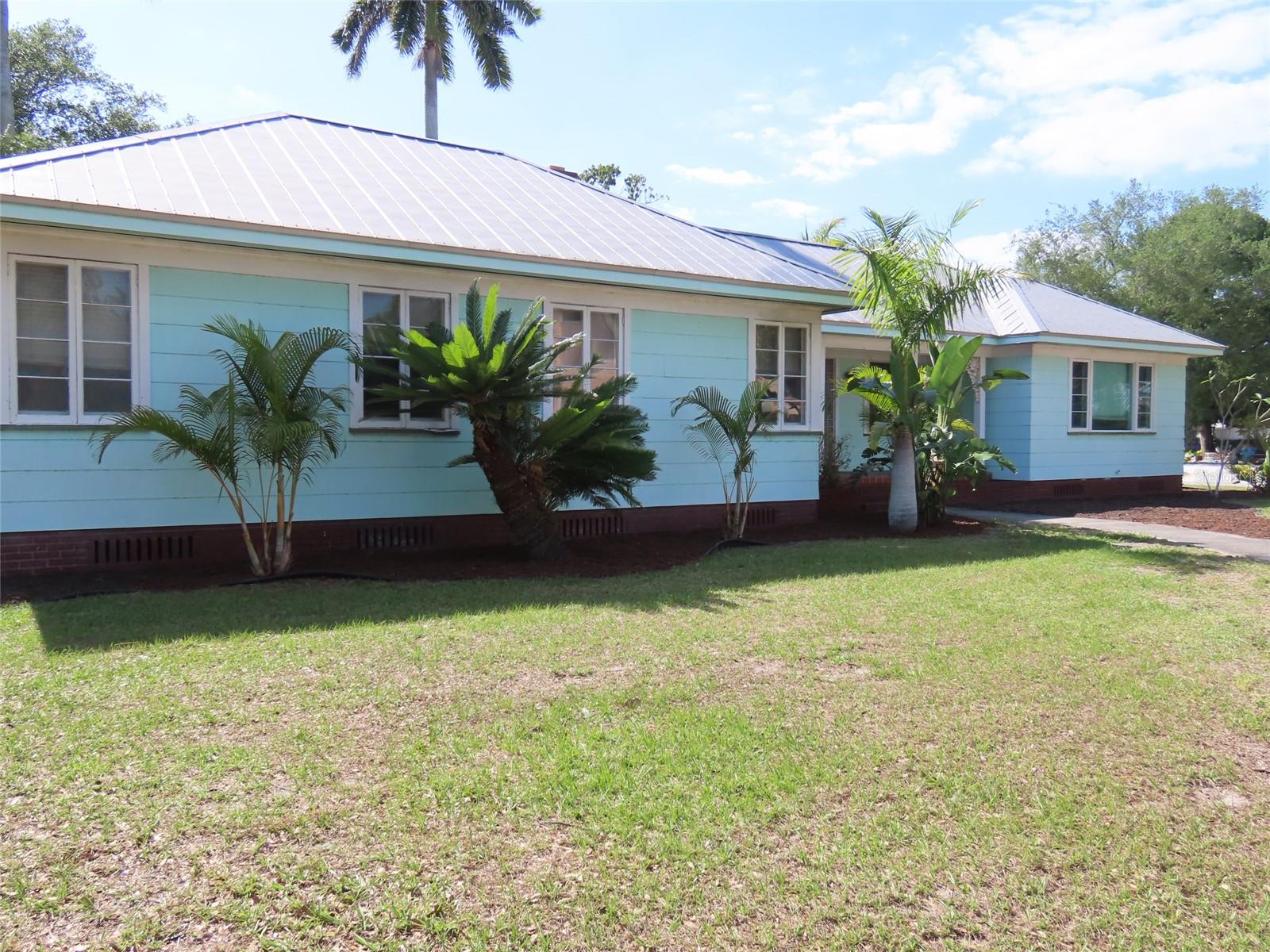 408 27TH ST W, BRADENTON, FL — photo 2