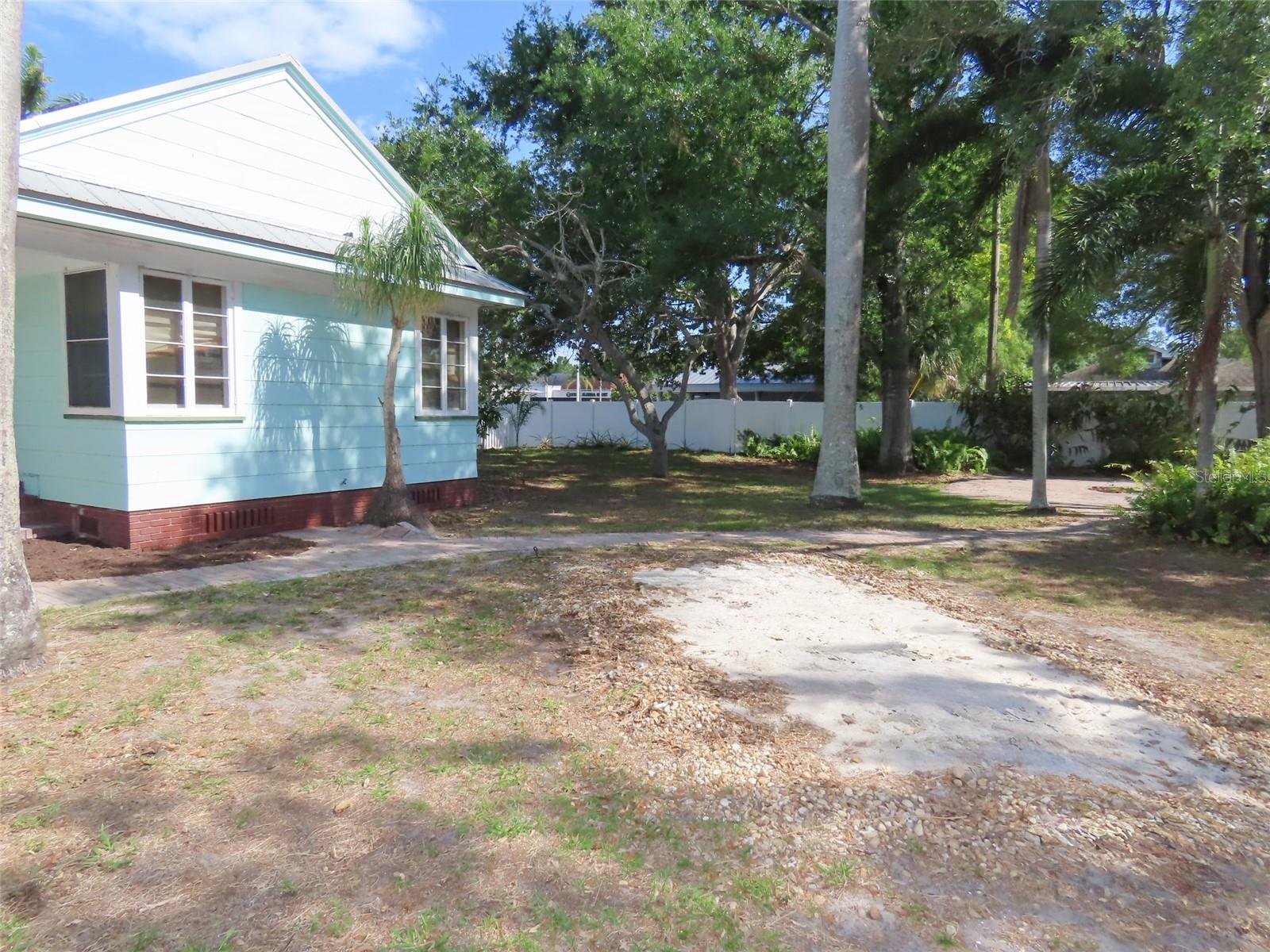 408 27TH ST W, BRADENTON, FL — photo 12