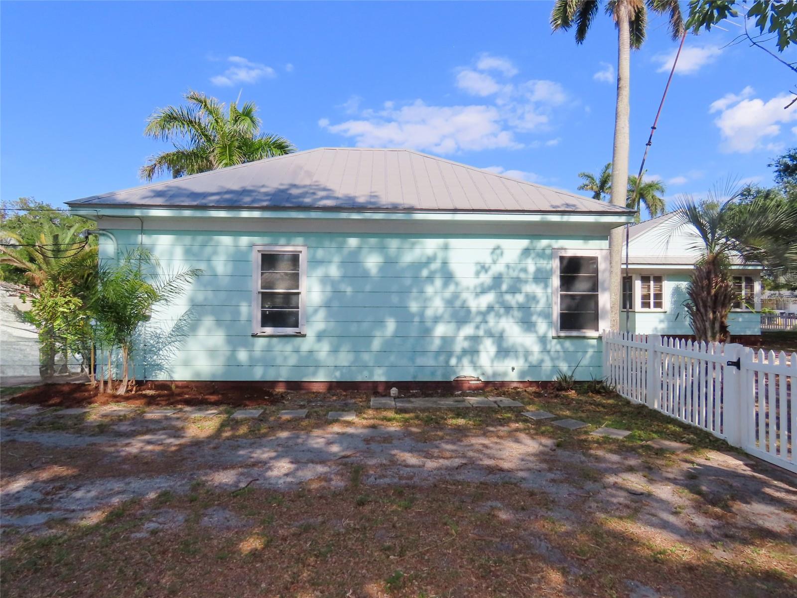408 27TH ST W, BRADENTON, FL — photo 15