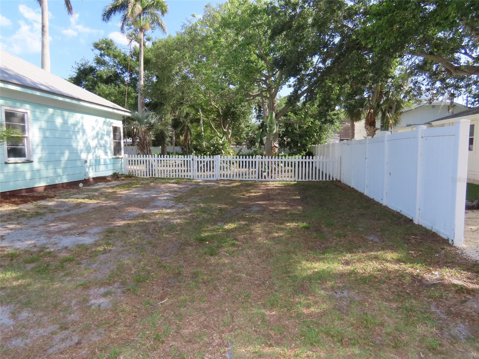 408 27TH ST W, BRADENTON, FL — photo 16