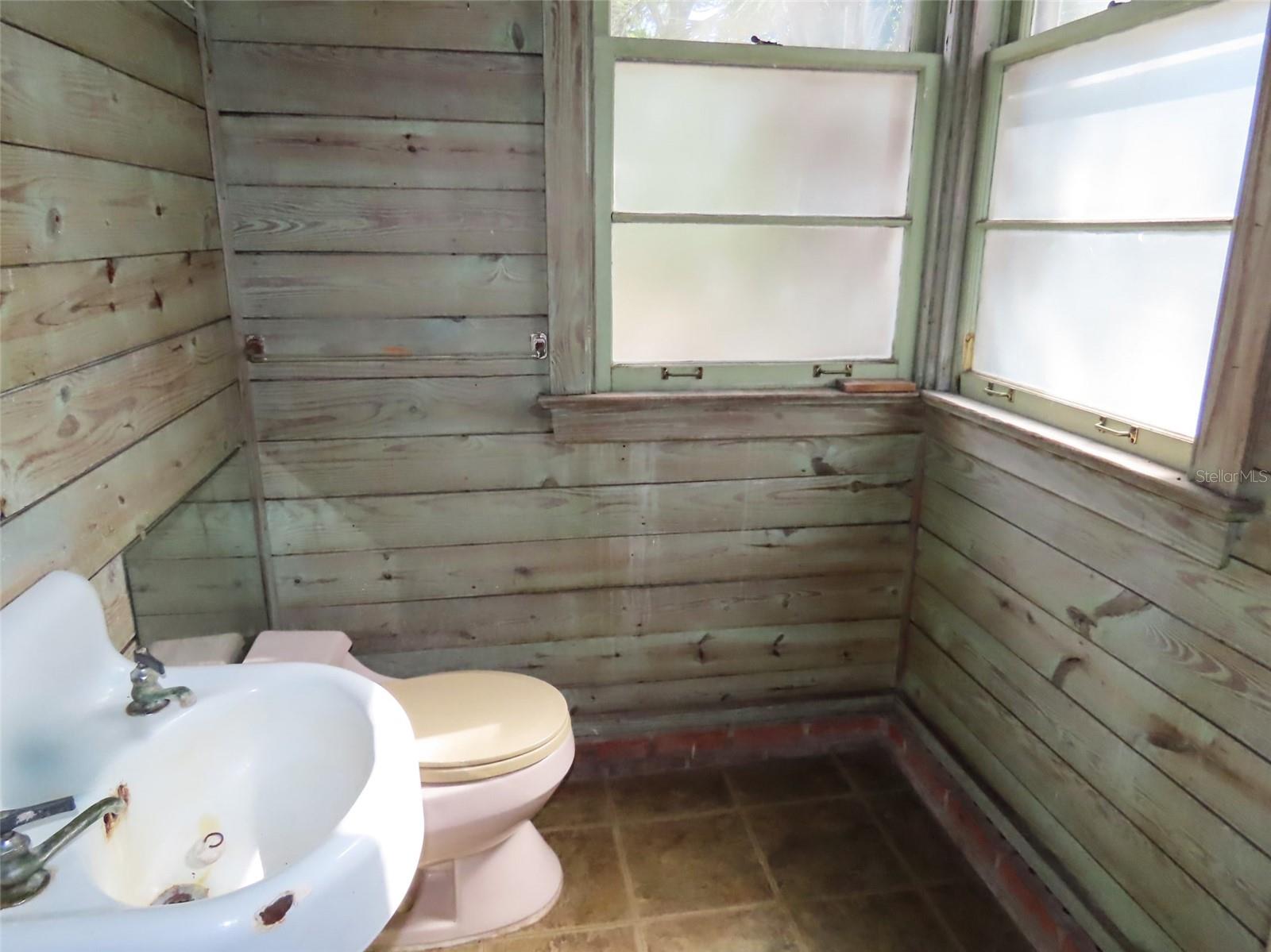 408 27TH ST W, BRADENTON, FL — photo 21