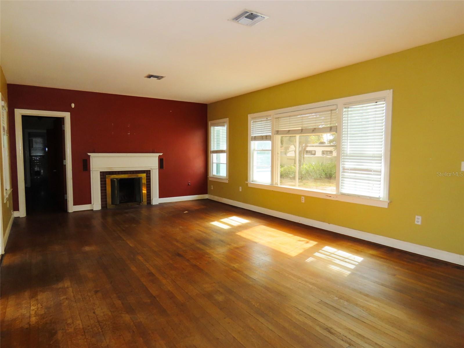 408 27TH ST W, BRADENTON, FL — photo 33