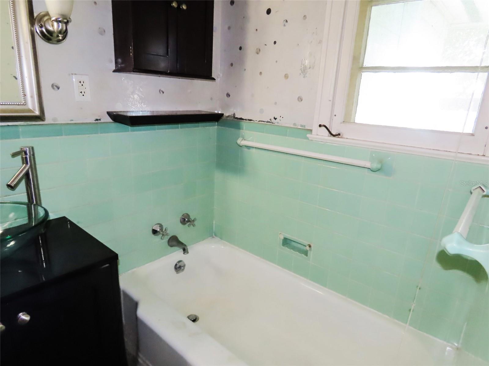408 27TH ST W, BRADENTON, FL — photo 39