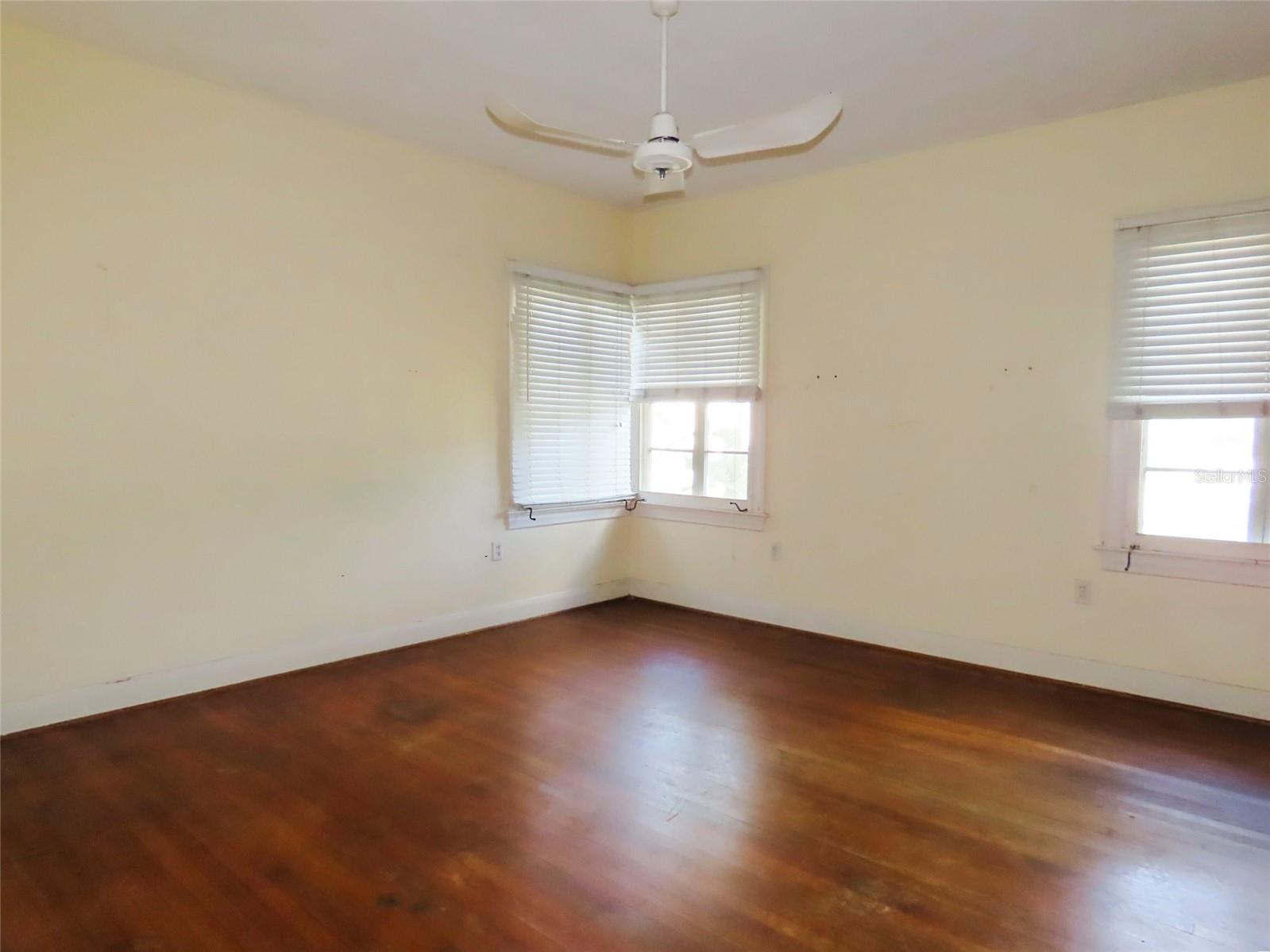 408 27TH ST W, BRADENTON, FL — photo 47