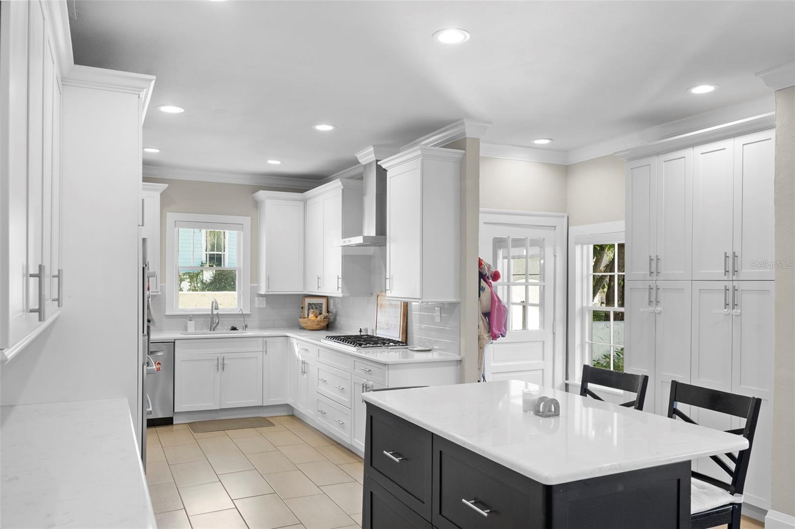2943 W BAYSHORE CT, TAMPA, FL — photo 19