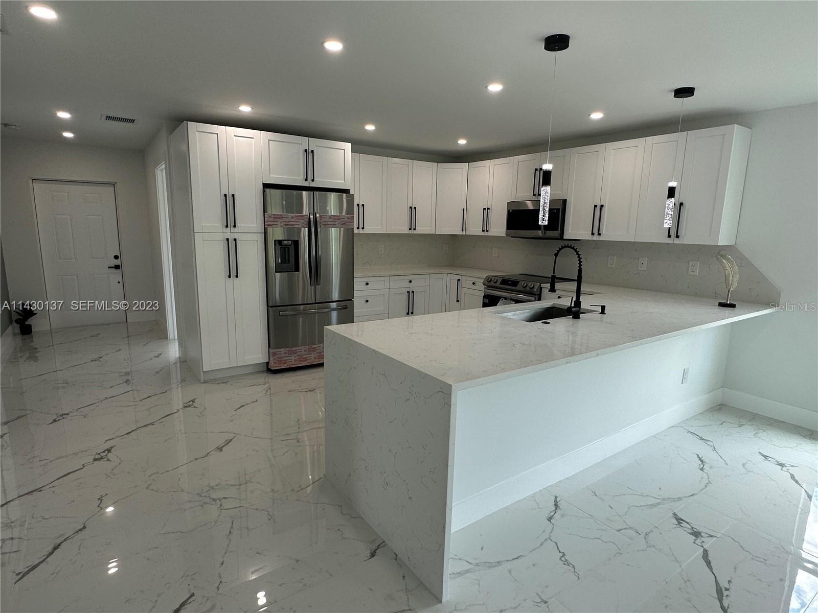 1125 MILWAUKEE BLVD, LEHIGH ACRES, FL — photo 5
