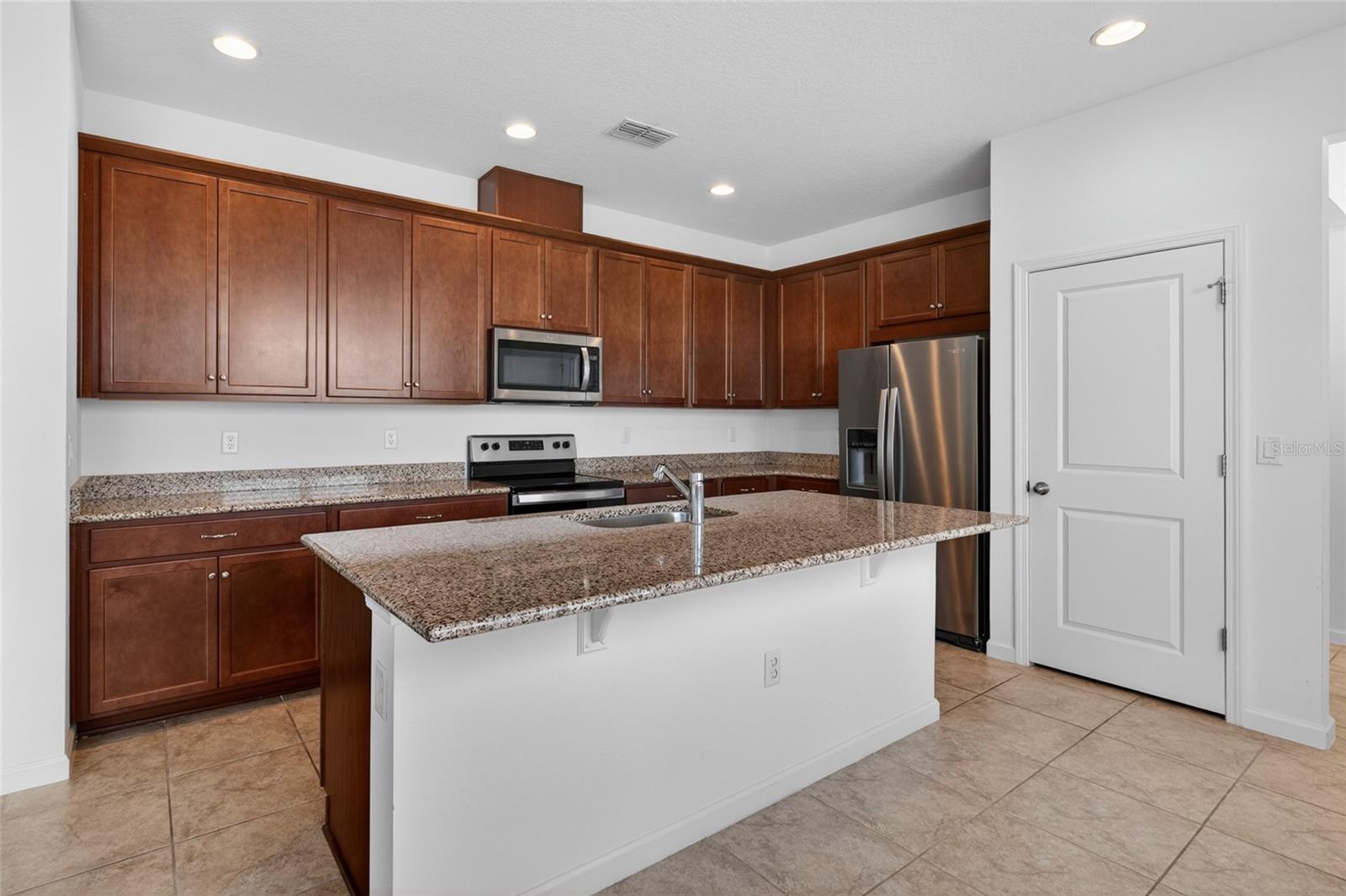 4406 DAVOS DR, CLERMONT, FL — photo 19
