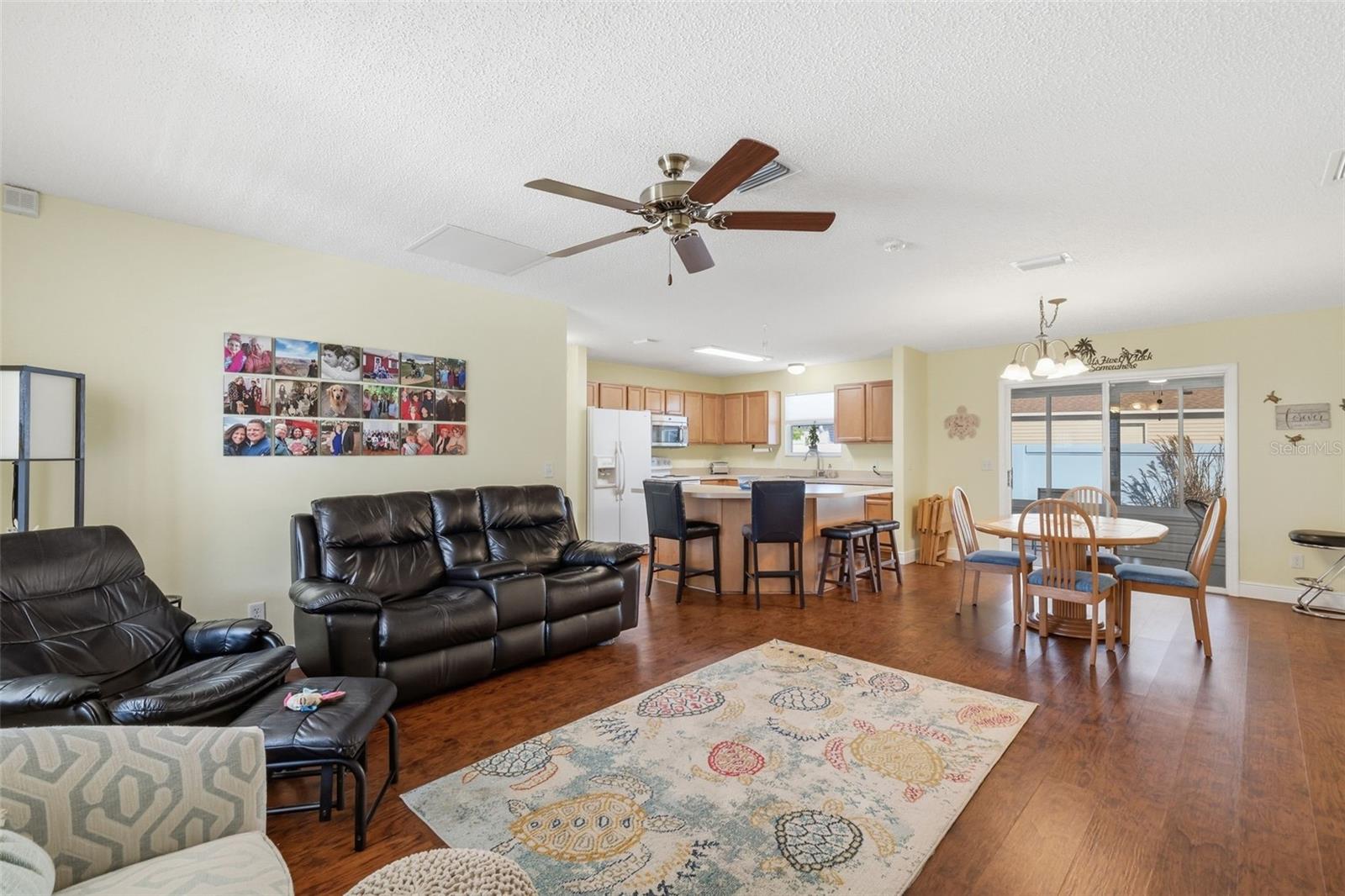 1609 BLOSSOM TER, THE VILLAGES, FL — photo 3