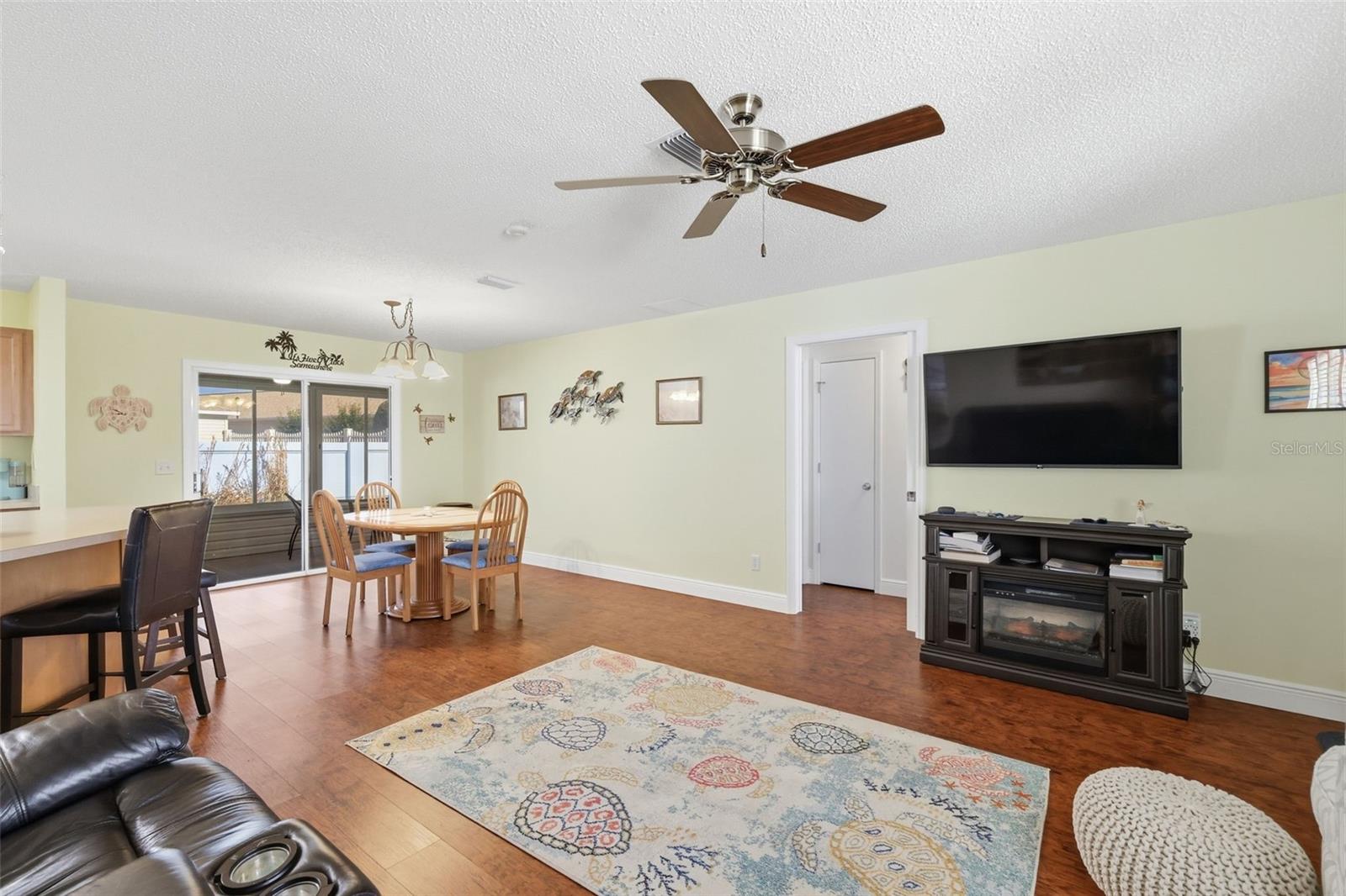 1609 BLOSSOM TER, THE VILLAGES, FL — photo 4