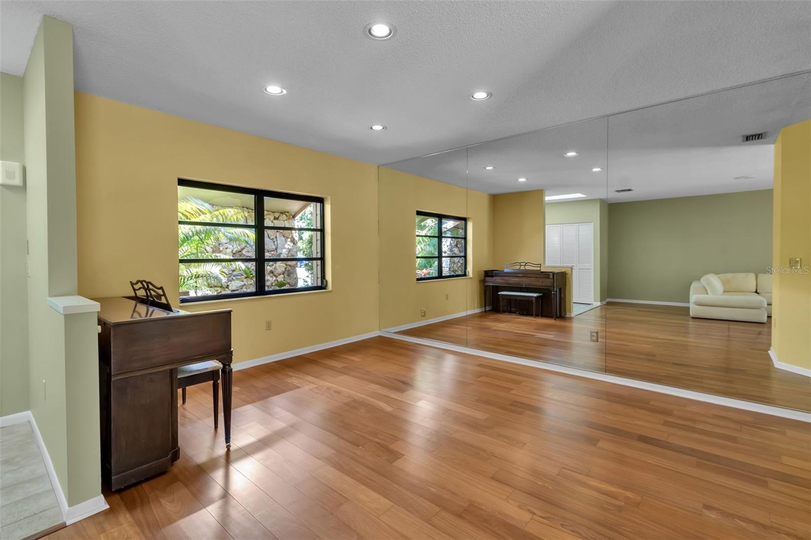 1732 PINE HARRIER CIR, SARASOTA, FL — photo 9