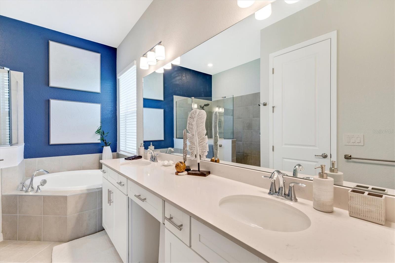 12736 TULUM LOOP, VENICE, FL — photo 36