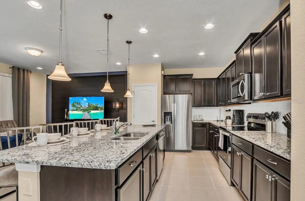 2407 DUBAI ST, KISSIMMEE, FL — photo 2