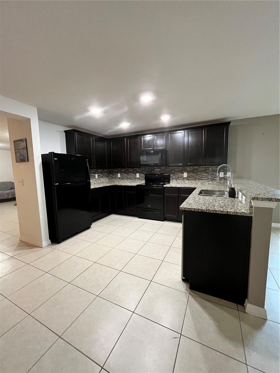 2121 HIBISCUS PL, KISSIMMEE, FL — photo 5