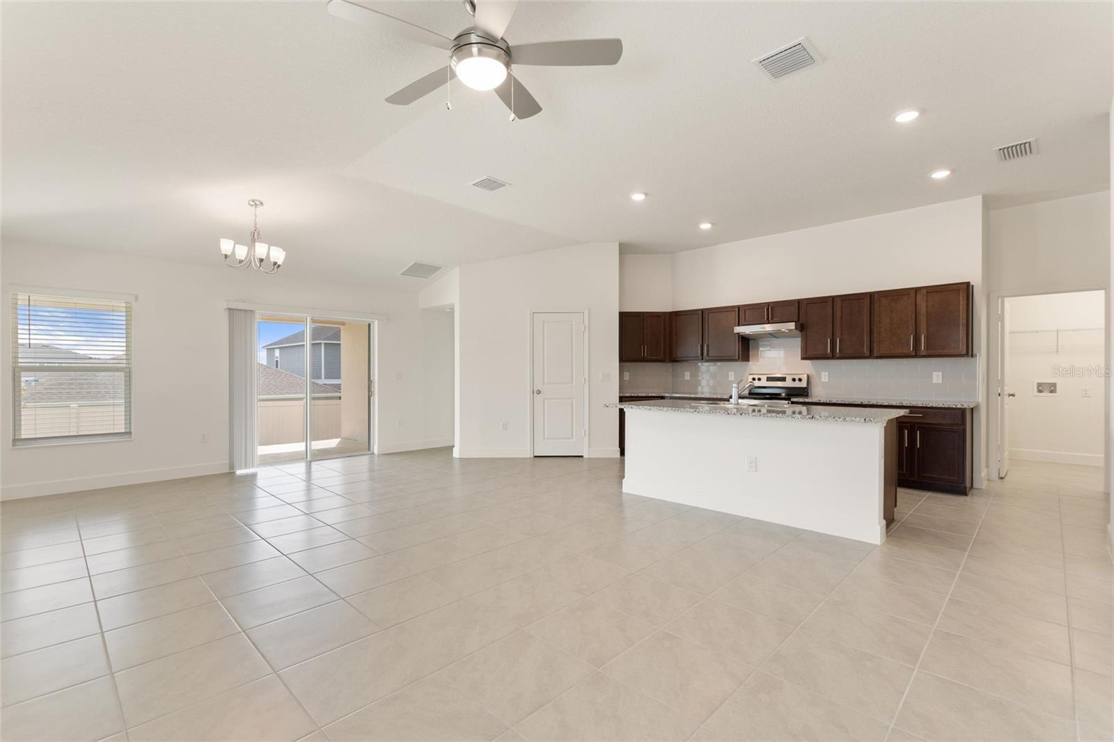 9239 WESTSIDE HILLS DR, DAVENPORT, FL — photo 4