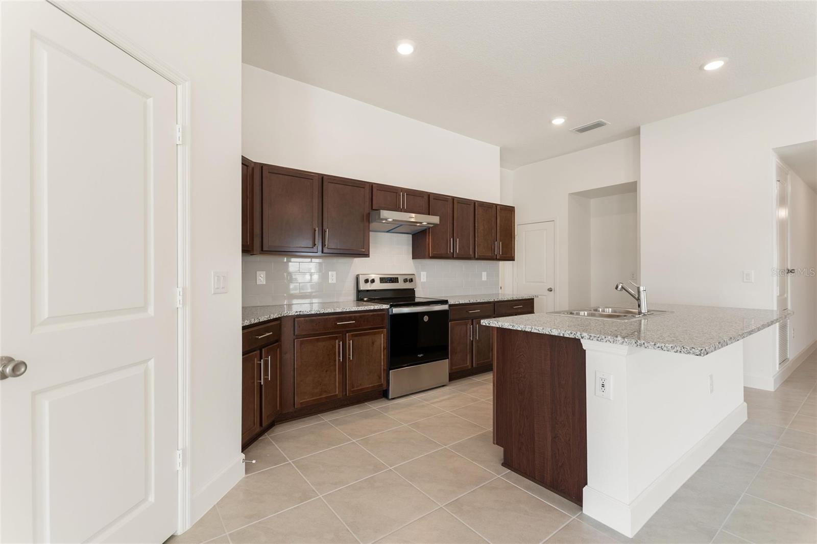 9239 WESTSIDE HILLS DR, DAVENPORT, FL — photo 5