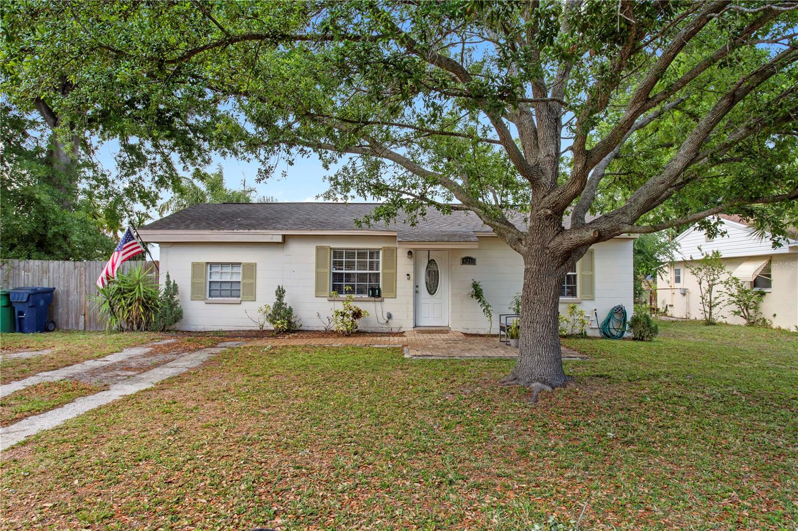 4215 W BAY VISTA AVE, TAMPA, FL — photo 2