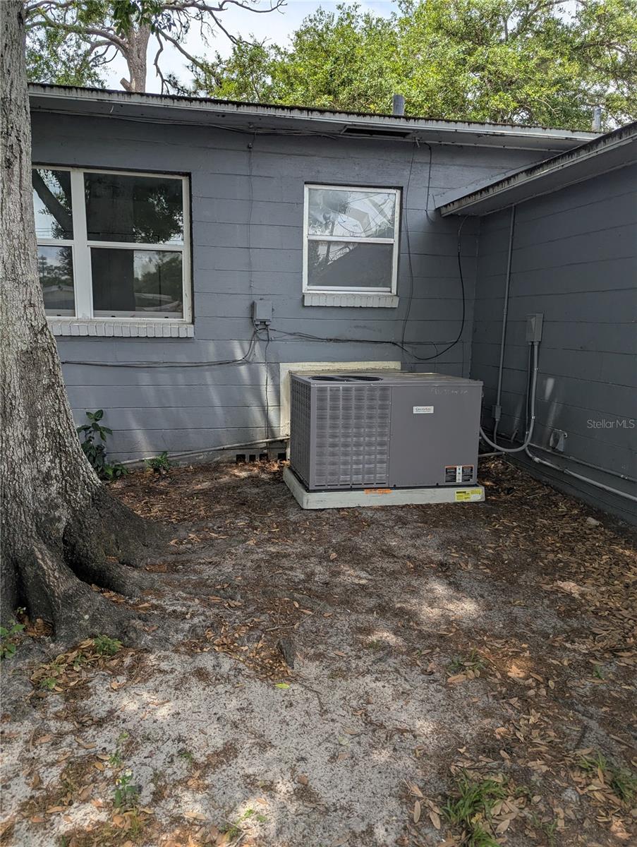 3834 DR MARTIN LUTHER KING JR ST S, ST PETERSBURG, FL — photo 31