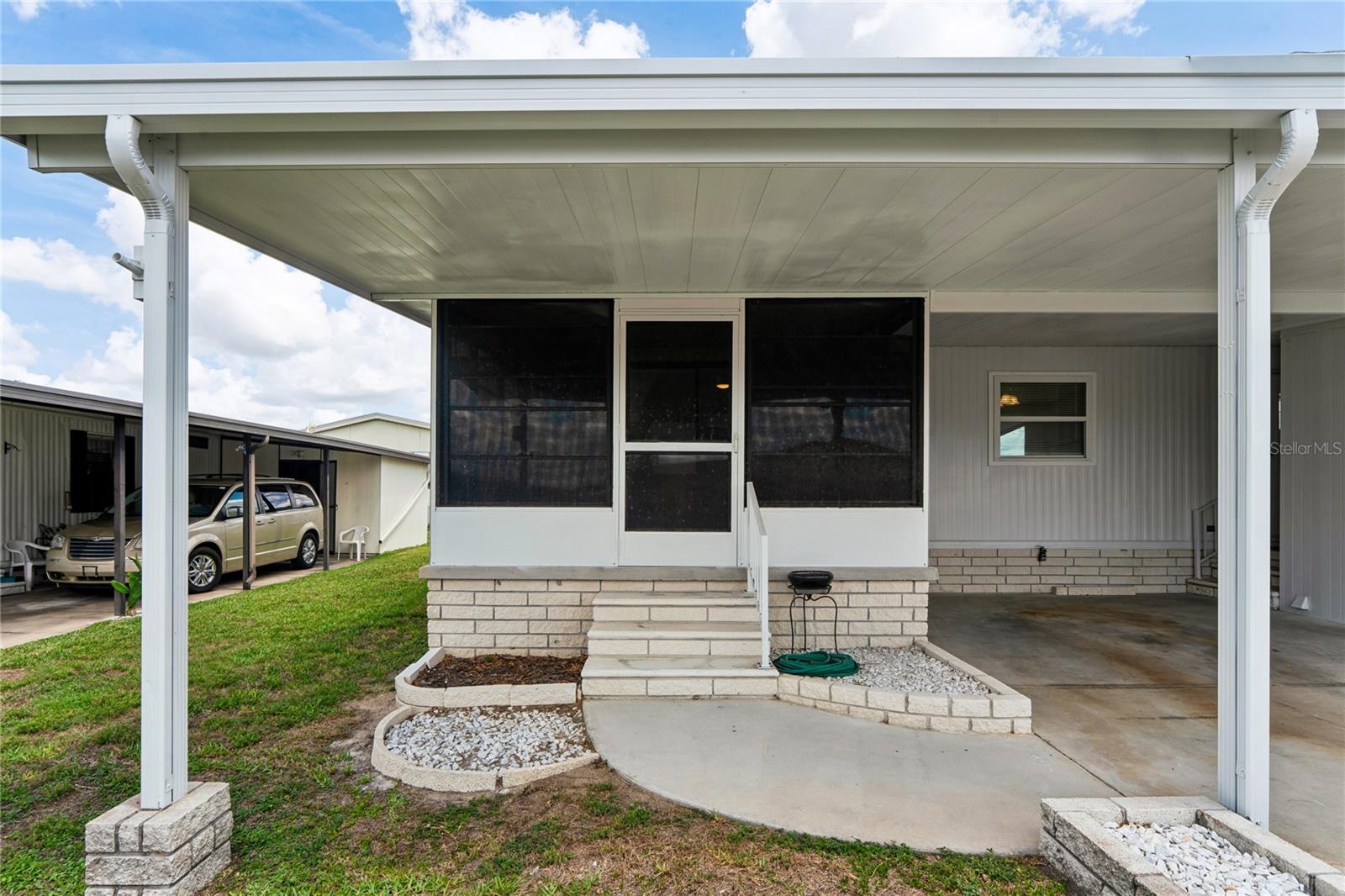 37537 PINATA AVE, ZEPHYRHILLS, FL — photo 4