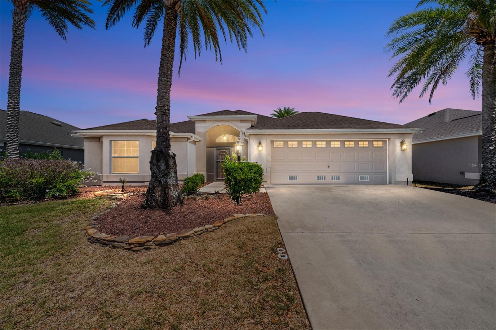 2033 SALMON WAY, THE VILLAGES, FL — photo 2