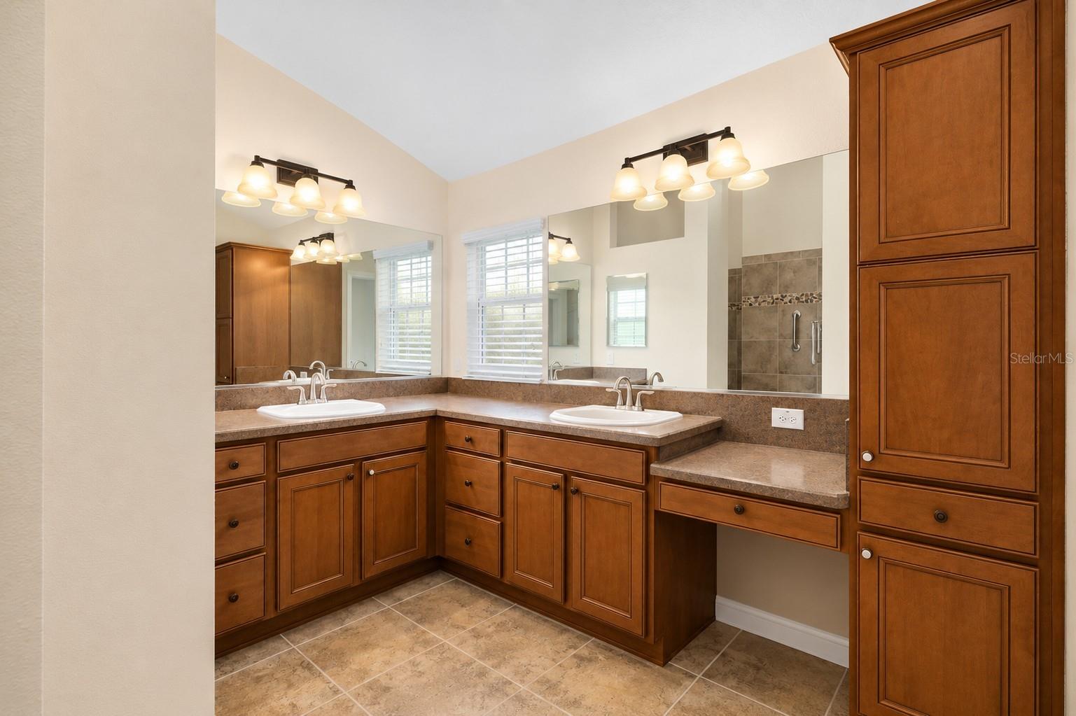 2033 SALMON WAY, THE VILLAGES, FL — photo 19