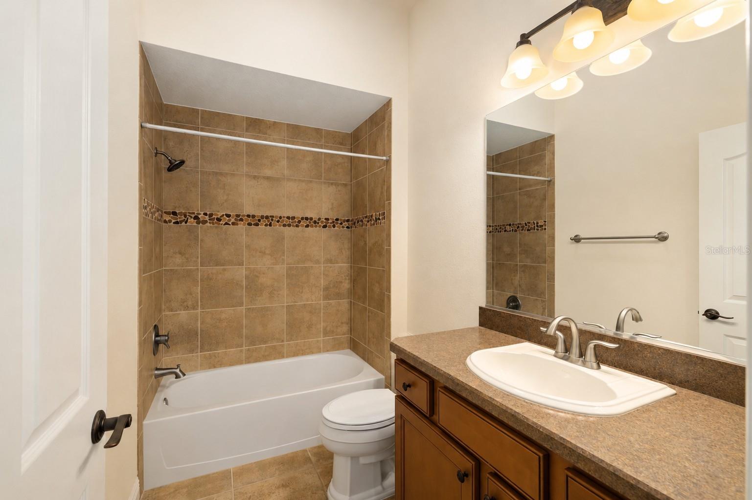 2033 SALMON WAY, THE VILLAGES, FL — photo 25