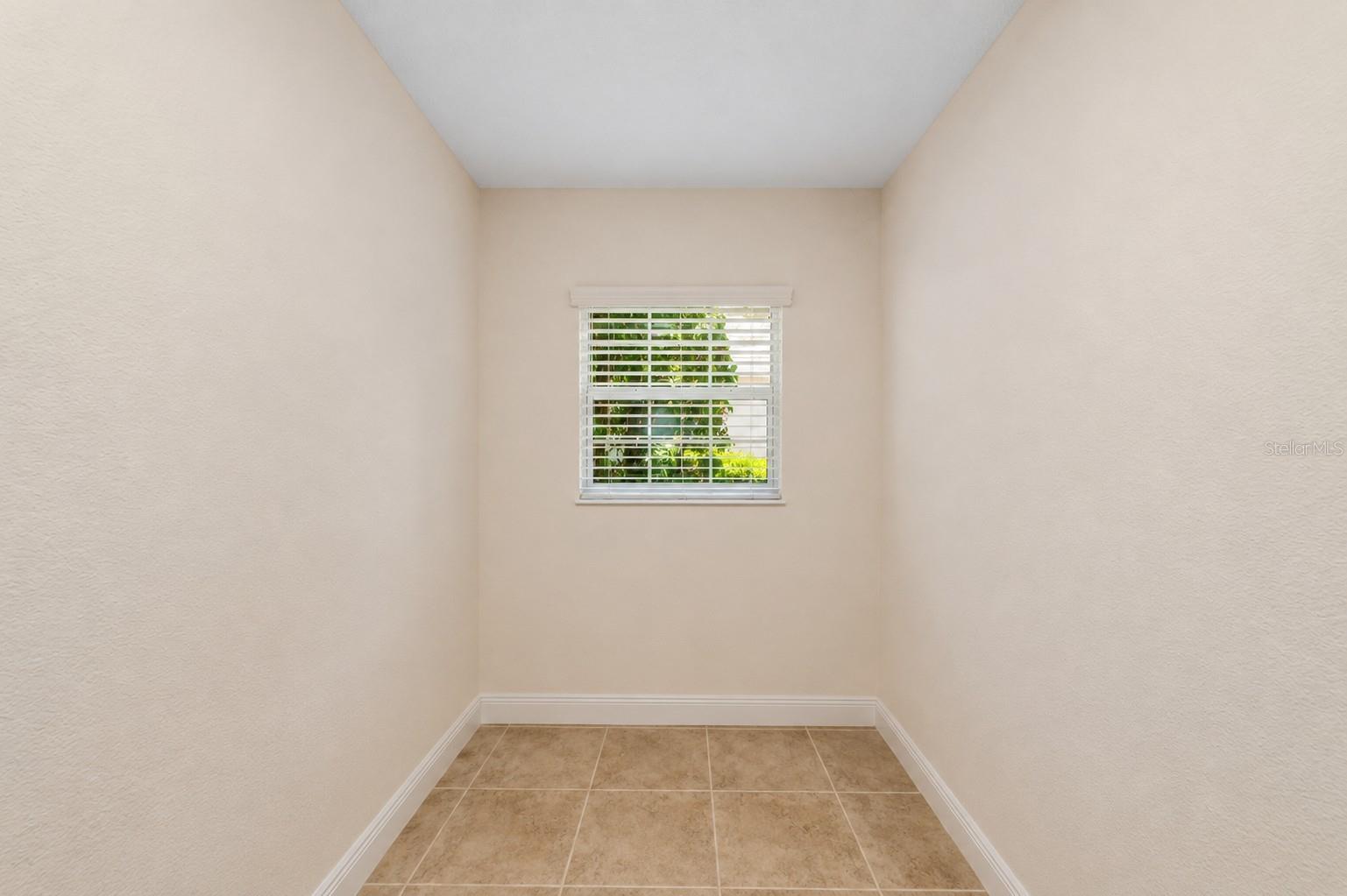 2033 SALMON WAY, THE VILLAGES, FL — photo 30